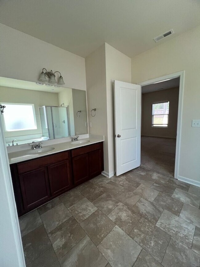 Building Photo - 91 Forest Meadow Ct