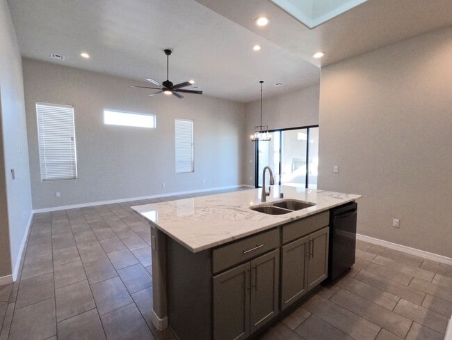 Building Photo - 3729 Santa Clarita Ave