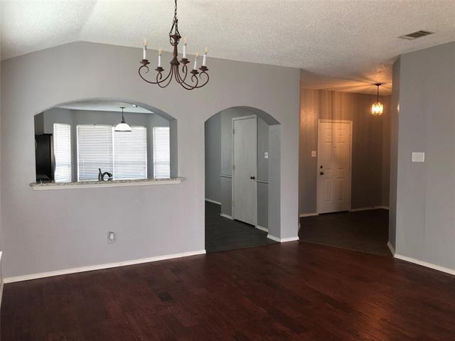 Building Photo - 1016 Chesterfield Dr