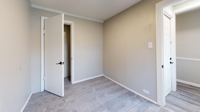 Building Photo - Renovated 3 bedroom home near the Airport
