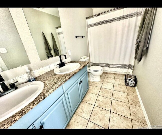 Building Photo - 10142 Amber Flora Dr