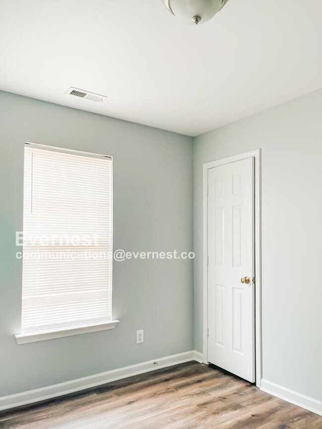 Building Photo - 5731 Laborde Ave