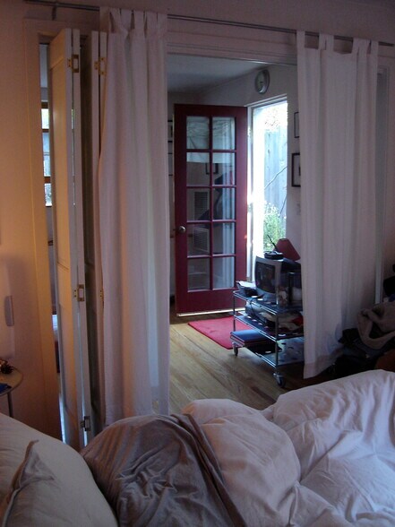 view from bedroom - 333A Vicksburg St