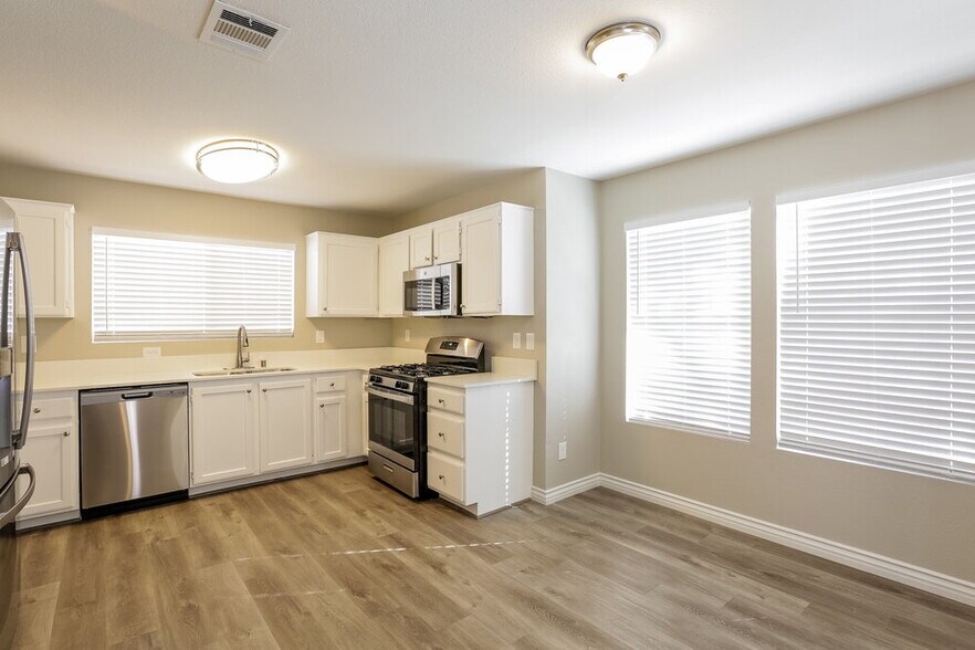 Building Photo - 7505 Moon Shower Cir
