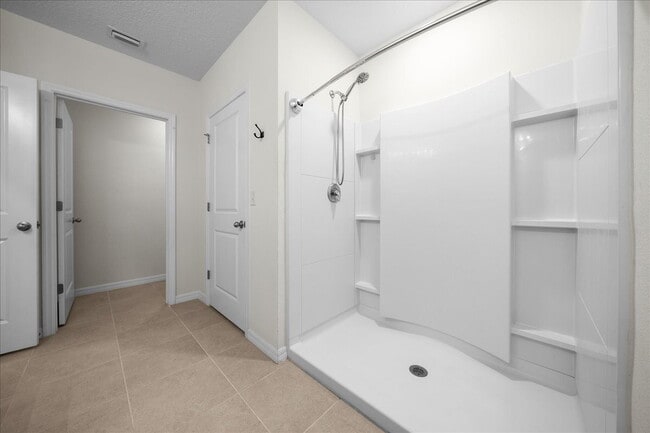 Building Photo - Move-In Ready! Beautiful 4-Bedroom Home with Modern Finishes & Room to Grow