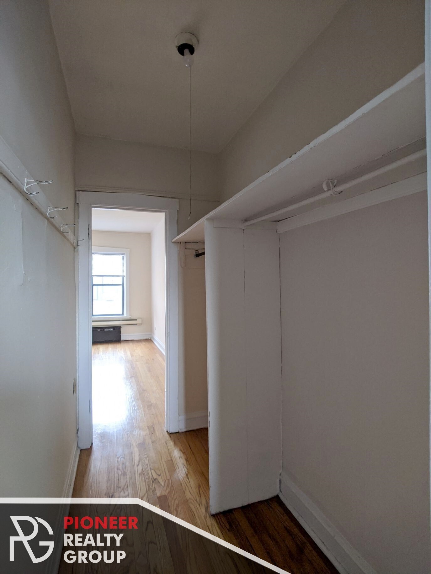 Building Photo - 2842 N Orchard St