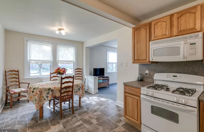 Building Photo - 3273 Teesdale St