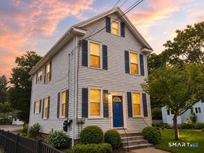Building Photo - 54 Forest St