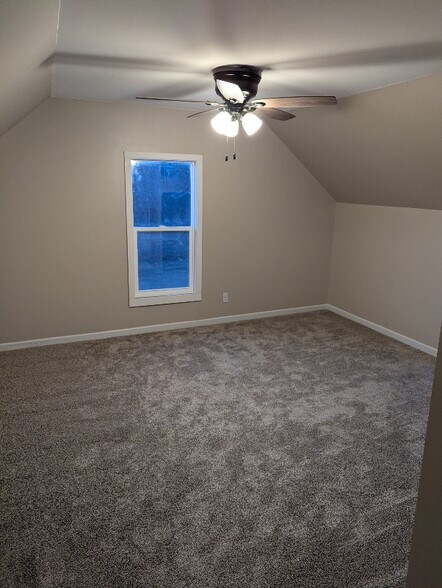 Building Photo - 1300 5th St SE