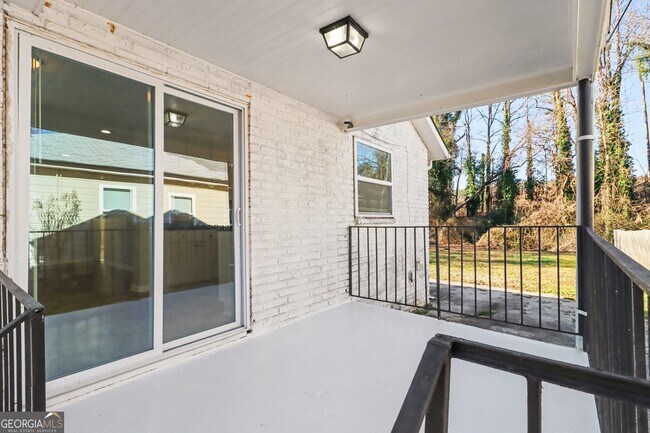 Building Photo - 2117 Blayton Ln SE