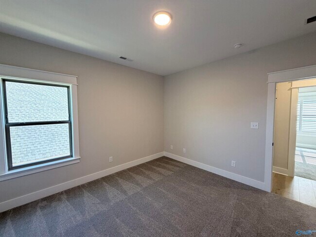 Building Photo - 2110 Sevenbark Br SW