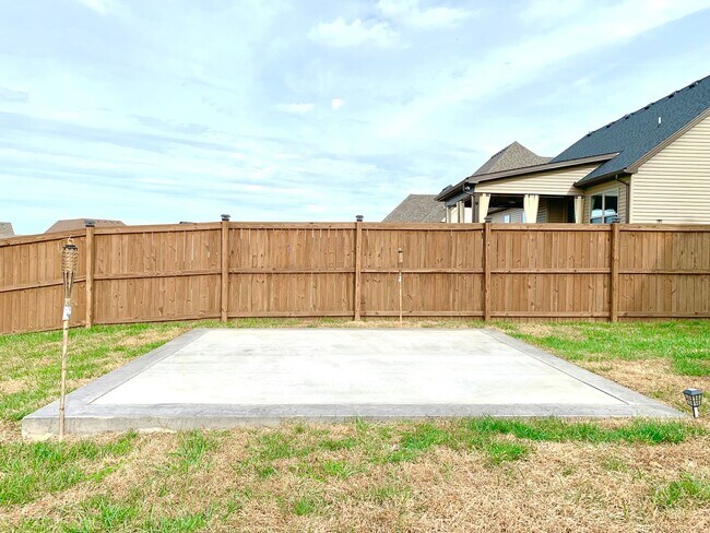 Building Photo - 1376 Apple Blossom Rd