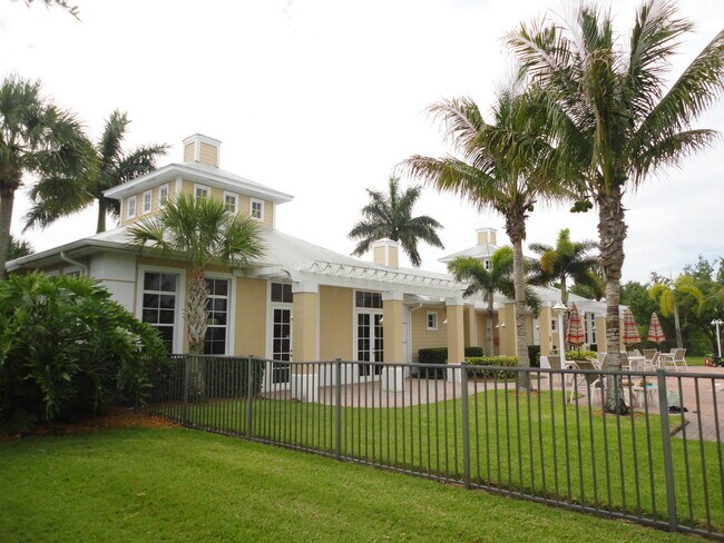 Building Photo - 1825 Bridgepointe Cir