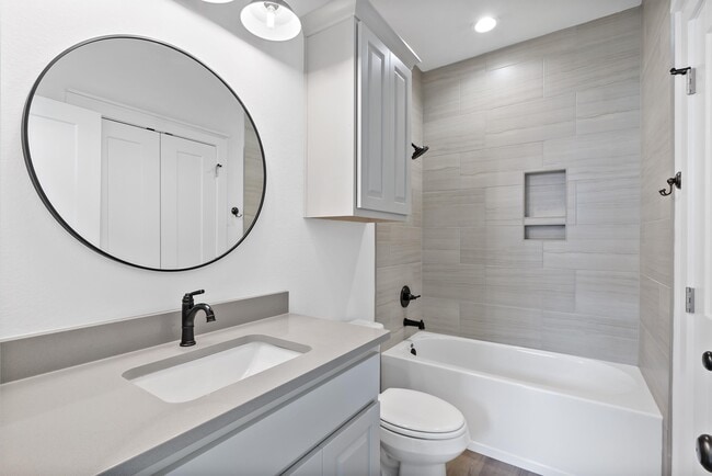Building Photo - 5036 Mooney Fls Dr