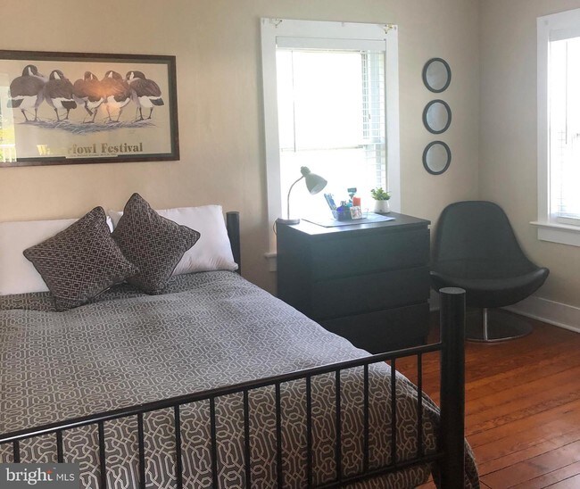 Building Photo - 313 S Morris St