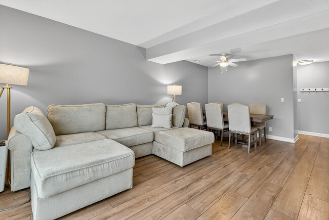 Building Photo - 1391 Sherwood Ct