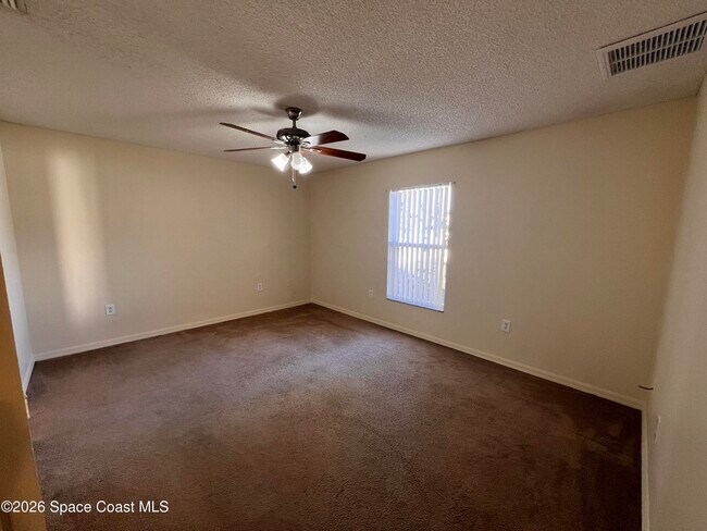 Building Photo - 619 Pampas St NW