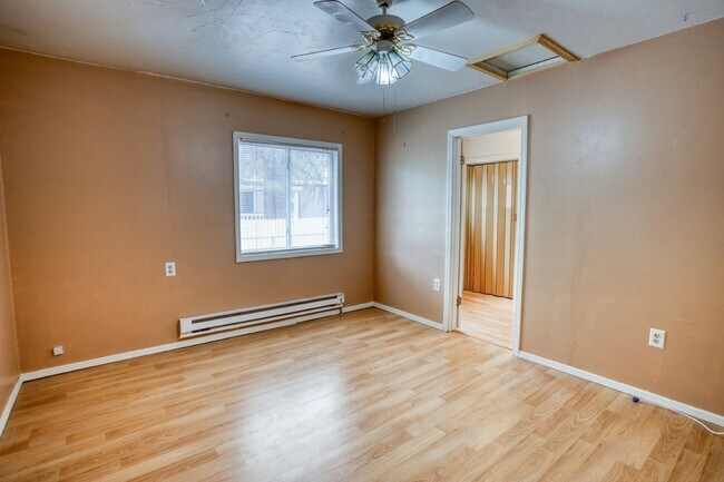 Building Photo - 2073 Thousand Pines Dr