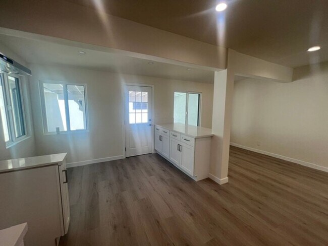 Building Photo - 7317-7321 Garden Grove Avenue