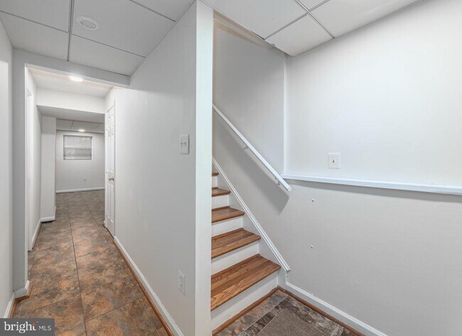 Building Photo - 6145 Stonepath Cir