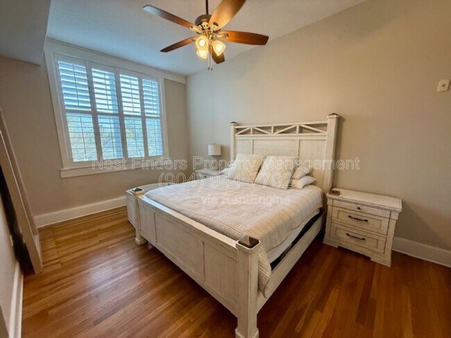 Building Photo - 2525 College St