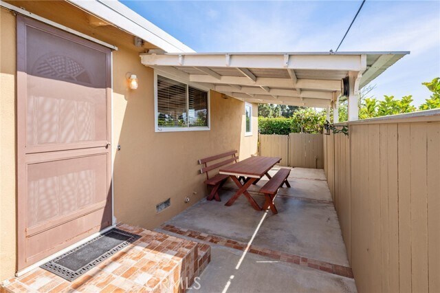 Building Photo - 1935 W 1st St