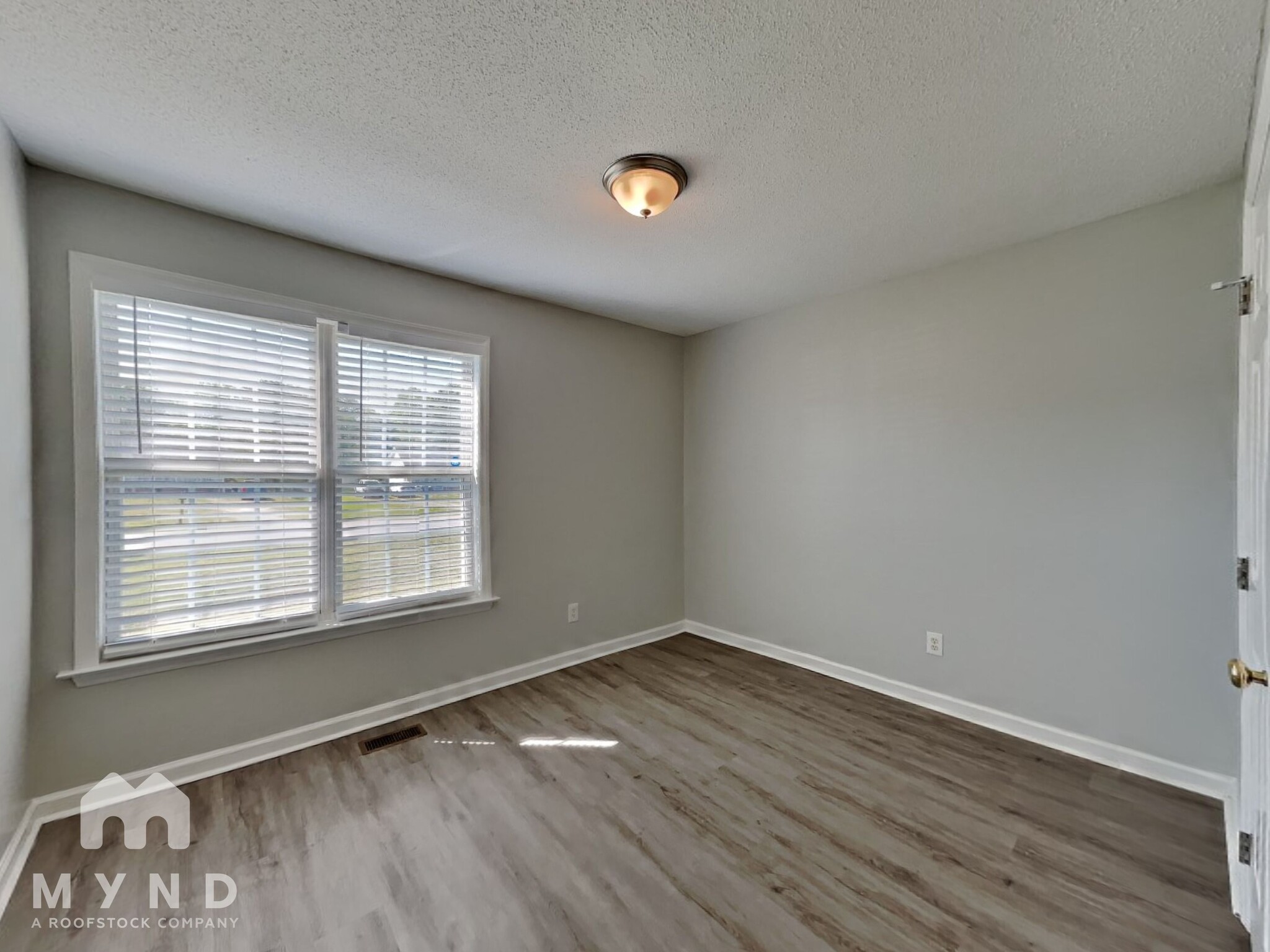 Building Photo - 168 Hugh Dr