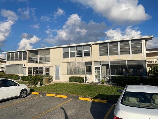 Building Photo - 183 Dorchester E