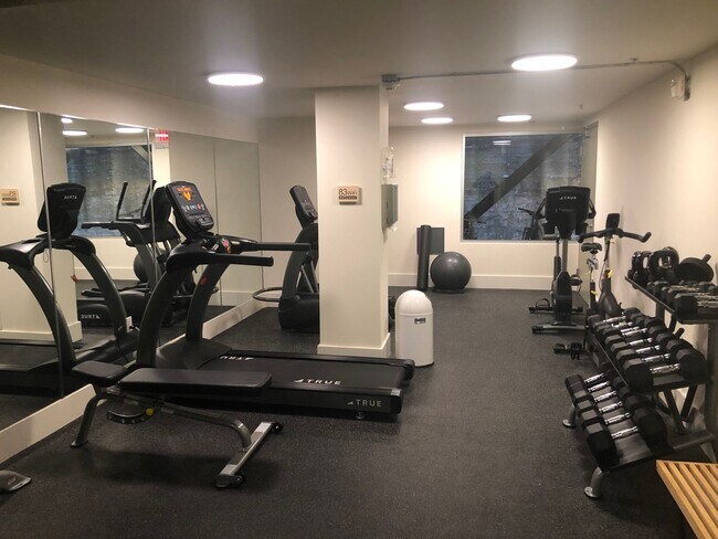 Building Photo - Beautifully Landmark Building with a 1BD/1BATH Located in the Heart of San Francisco!!!!