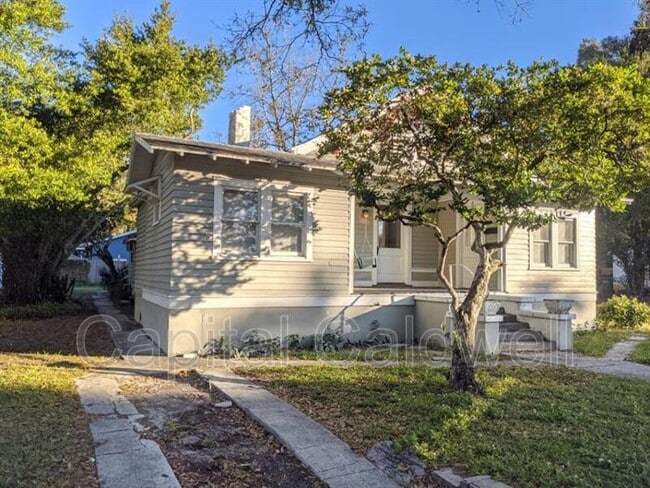 Building Photo - 304 E Hanna Ave