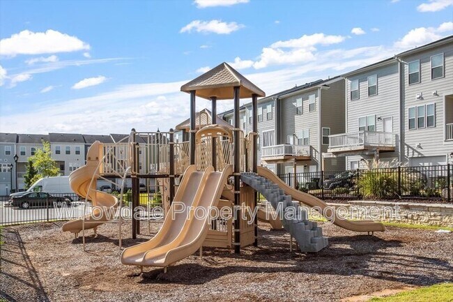 Building Photo - 4940 Enlightenment Rd