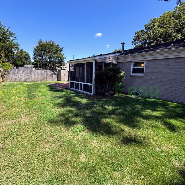 Building Photo - 263 Dillon Dr