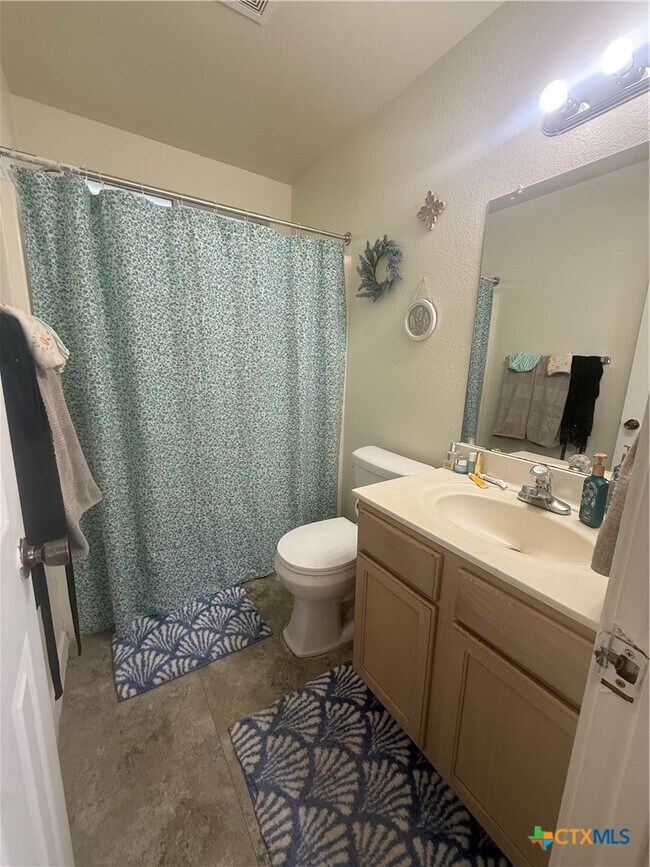 Building Photo - 103 Cedargrove