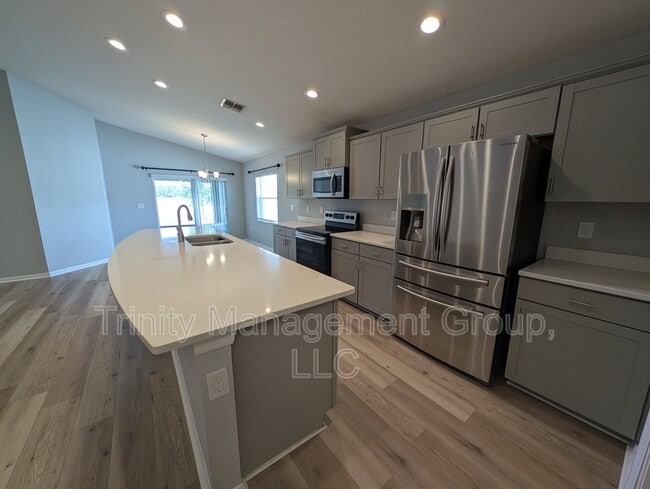 Building Photo - 6945 Gideon Cir