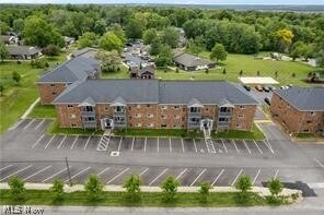 Building Photo - 624-664-664 Highland Dr