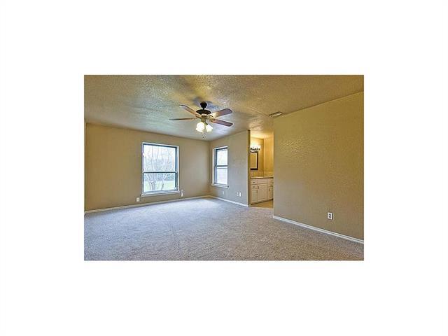 Building Photo - 14406 Tanglewood Dr