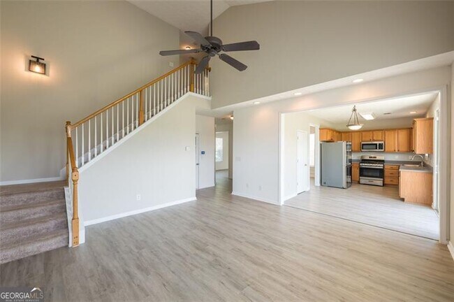 Building Photo - 325 Stone Valley Xin
