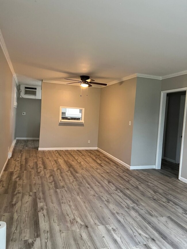 Building Photo - 6028 Laurel Hall Dr