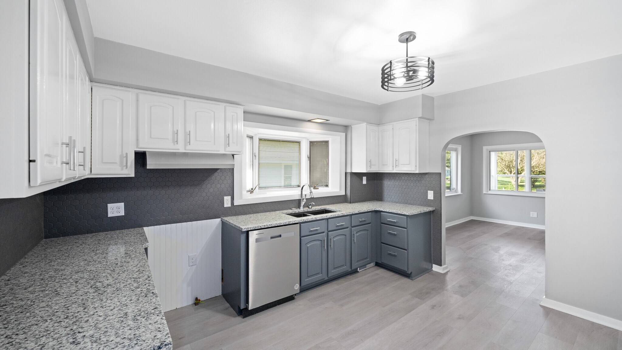Kitchen - 1001 Patchen Rd