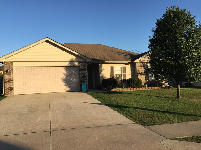 Front view - 5110 Aspen Ridge Dr