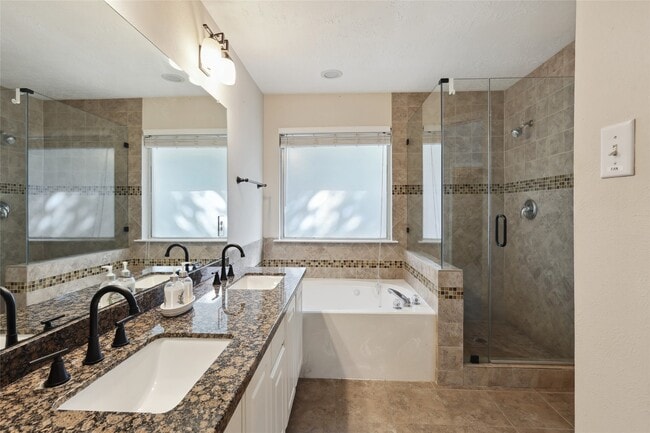 Building Photo - 10 Eastwood Pl