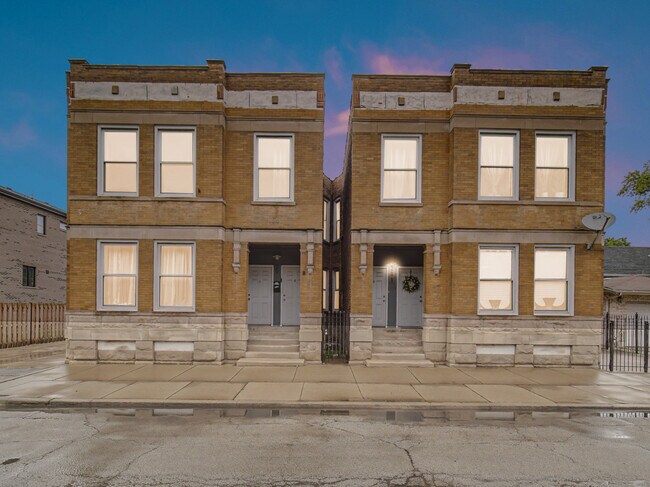 Building Photo - 2610 W 38th St