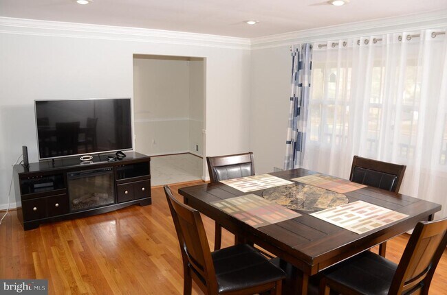 Building Photo - 6118 Tammy Dr