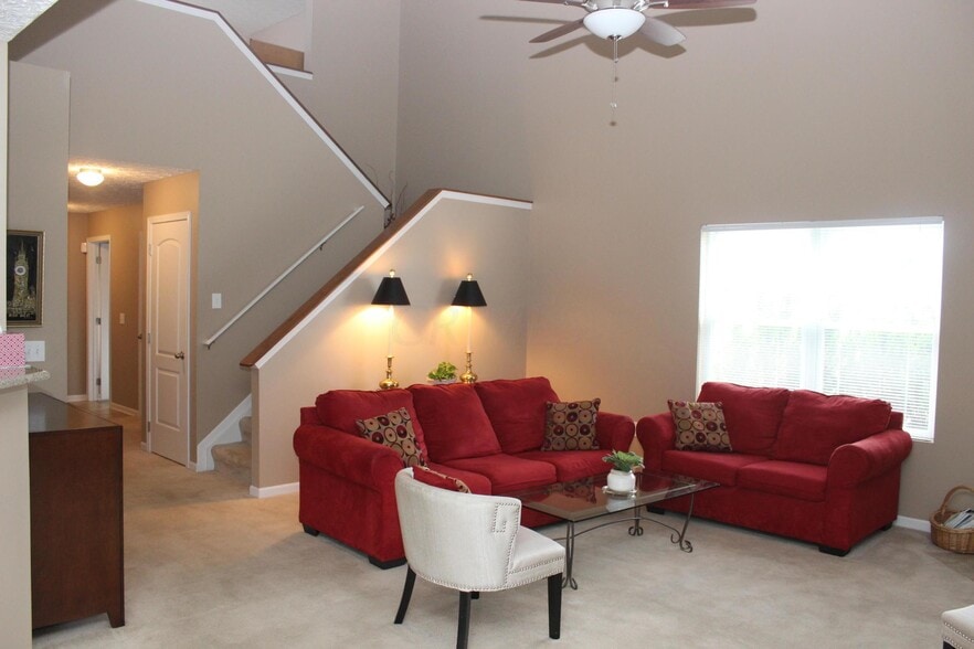 Building Photo - 96 Arrowfeather Ln