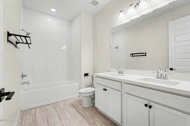 Building Photo - 2588 Pangea Cir