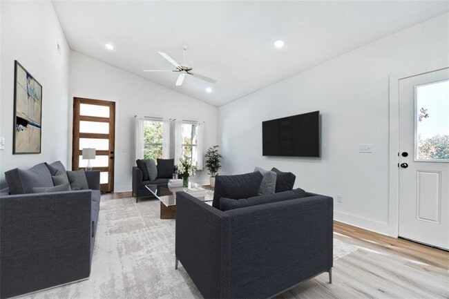 Building Photo - 66 Dirleton Dr