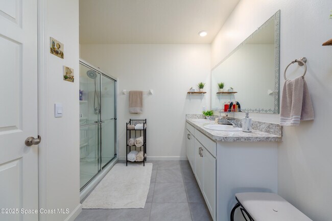 Building Photo - 843 Remington Green Dr SE