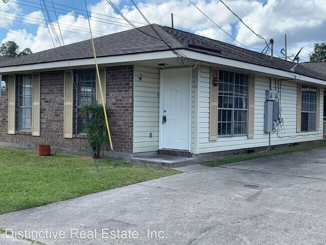 Primary Photo - 3 br, 1.5 bath House - 104 Parkway North