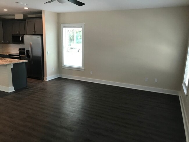 Building Photo - Newly Constructed Luxury 4 Bed / 4 Bath Bungalow Cottage with Extra Room and Bathroom