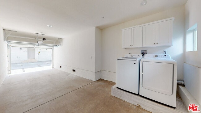Building Photo - 951 Mariposa Ave